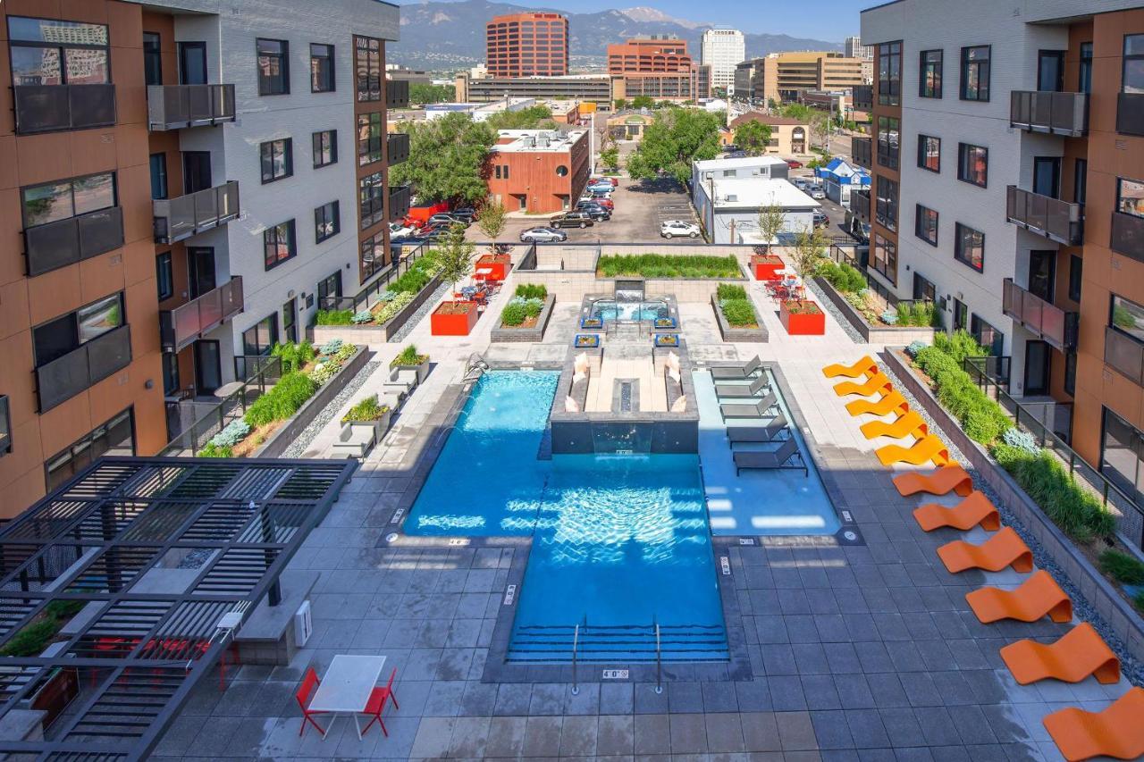 شقة Colorado Springs Luxurious Unit With Mountain View المظهر الخارجي الصورة